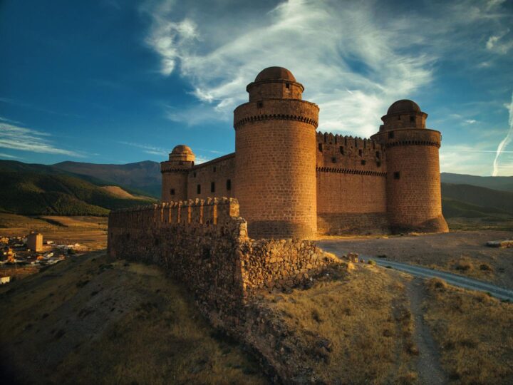 Замок Самотност